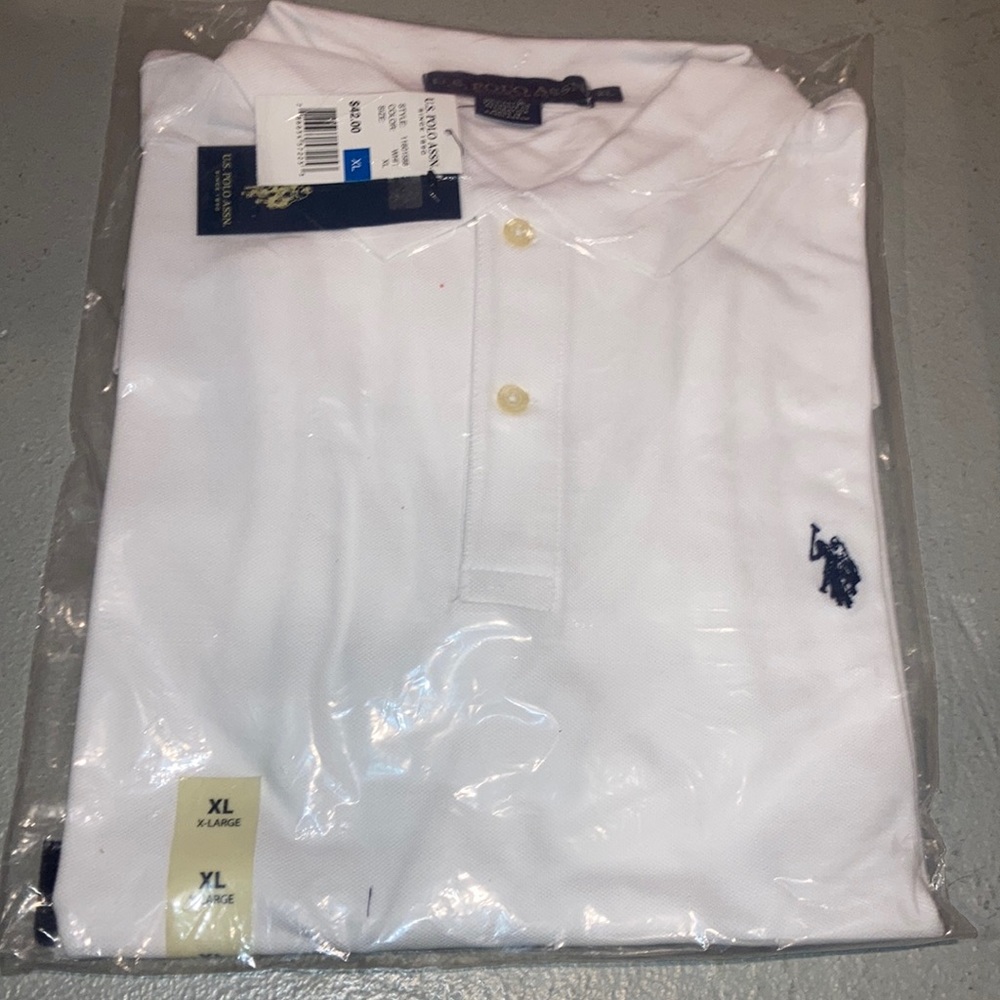 UNOPENED Polo Shirt ⭐️
